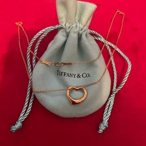 Tiffany&co open heart necklace 18k gold